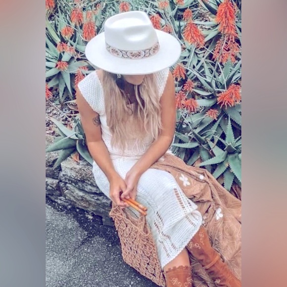 NEW Lack of Color The Beverly Fedora Hat in Ivory - Picture 7 of 11